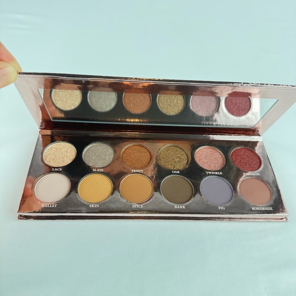 NIB Girlactik The Essential 12 Pan Palette - Picture 6 of 6
